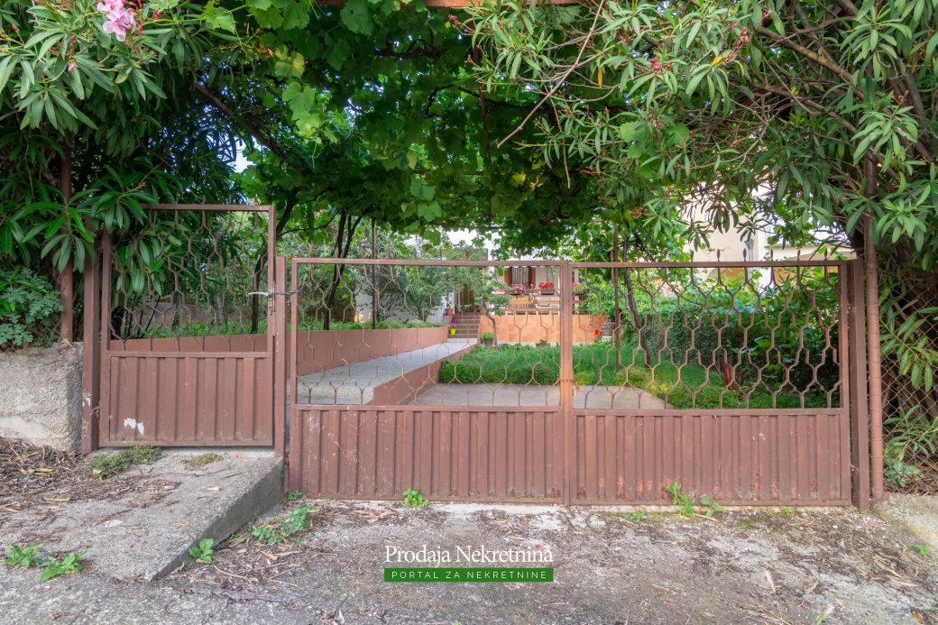 House-for-sale-in-Bar