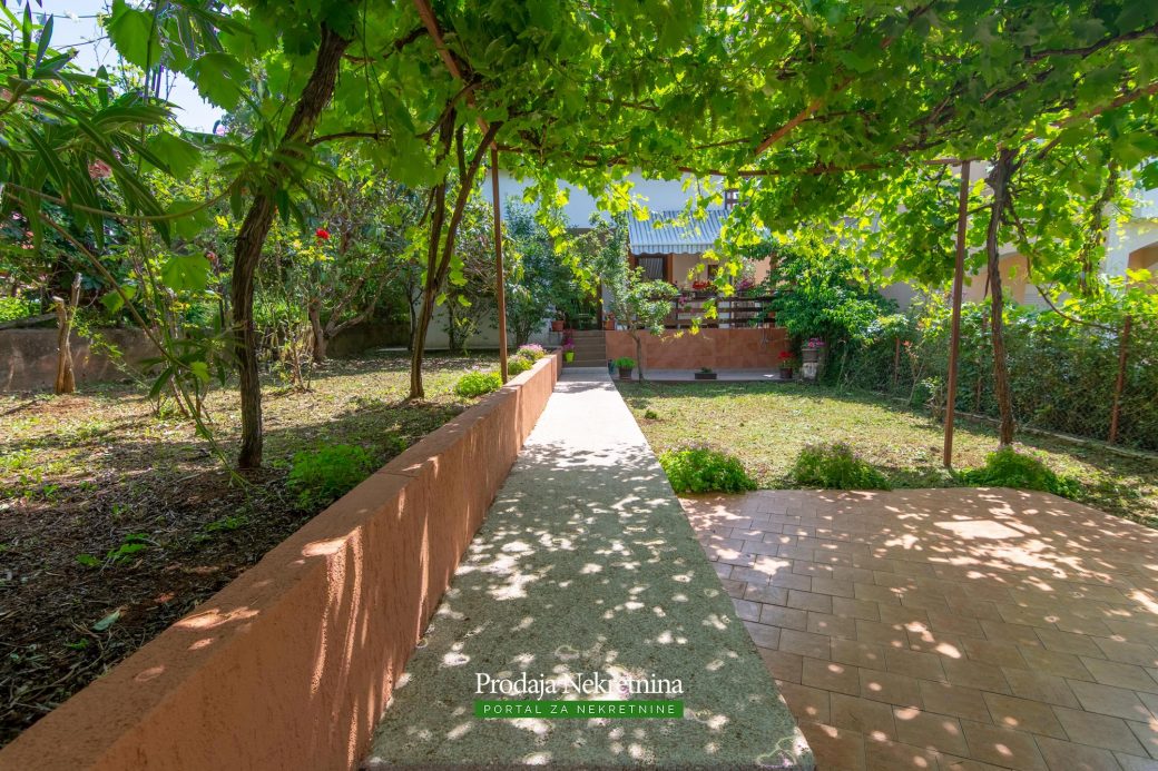 House-for-sale-in-Bar