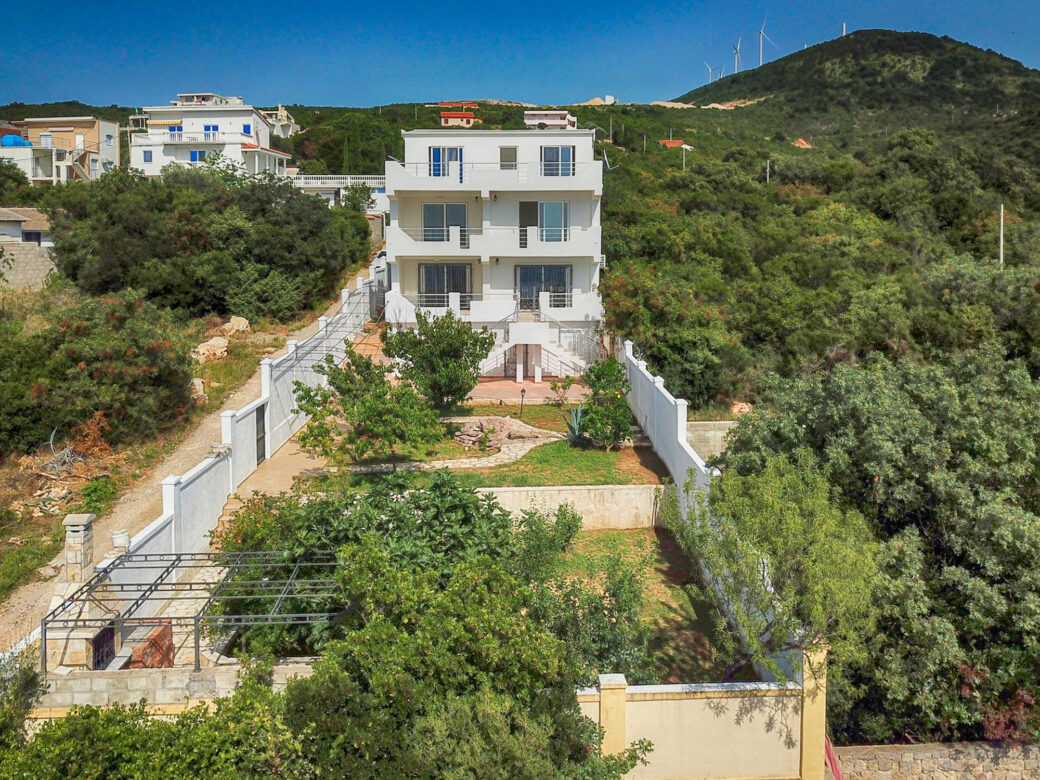 Seaview house for sale in Bar