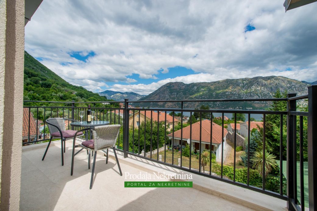 Luxury house for sale in Kotor