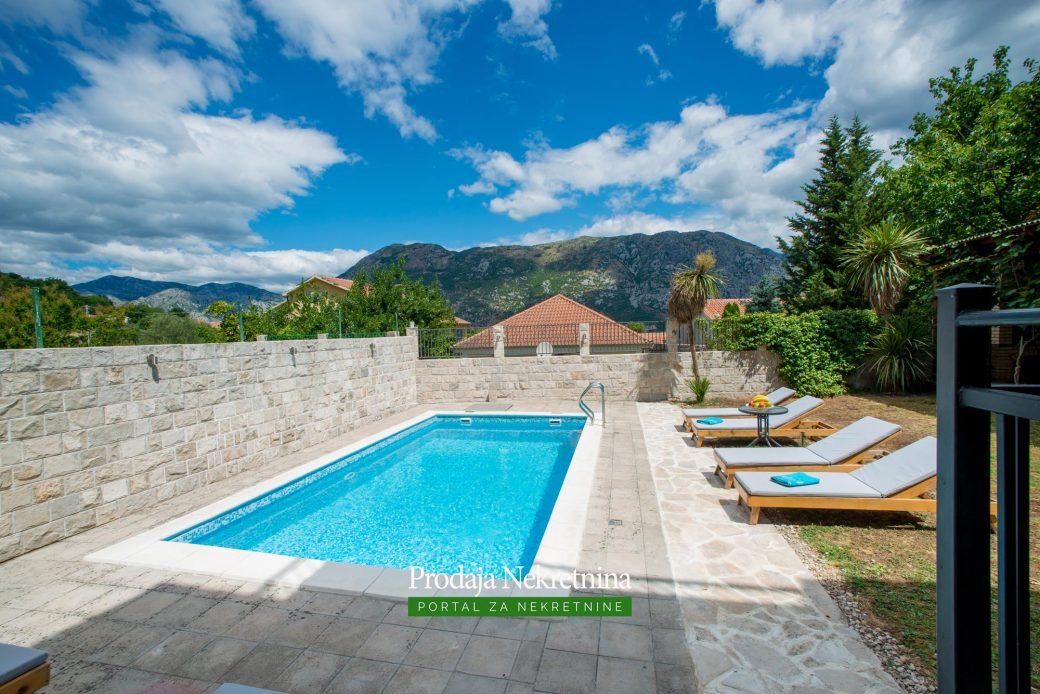 Luxury house for sale in Kotor