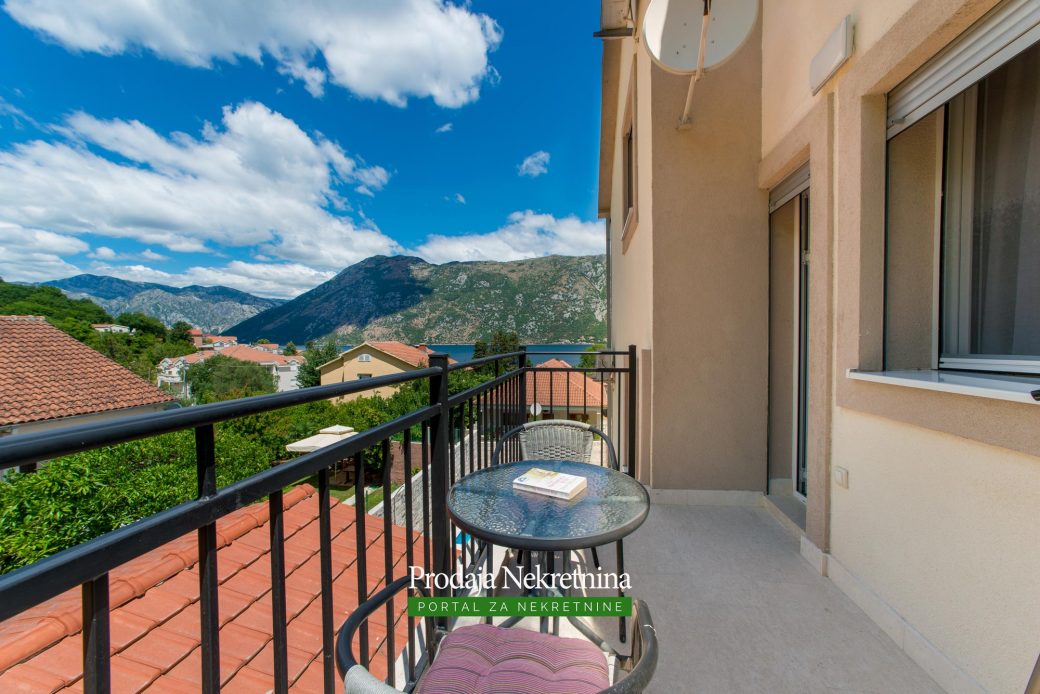 Luxury house for sale in Kotor