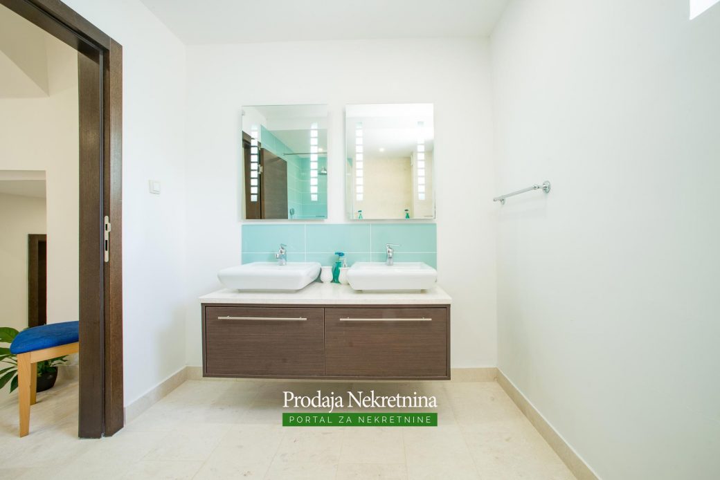 Luxury house for sale in Kotor