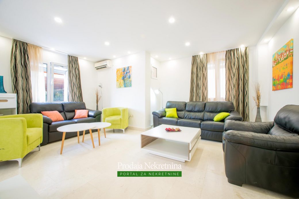 Luxury house for sale in Kotor
