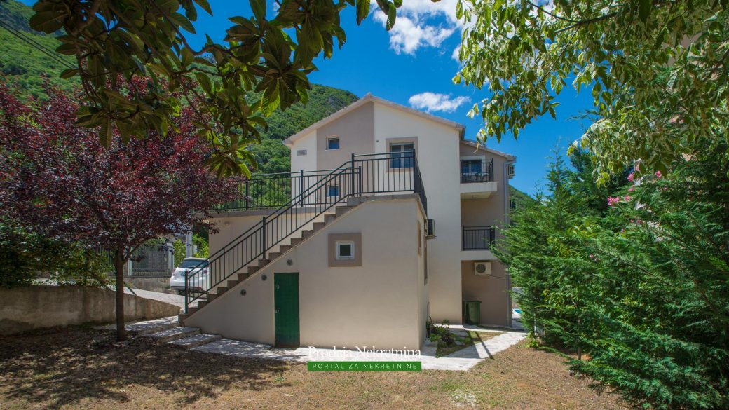 Luxury house for sale in Kotor