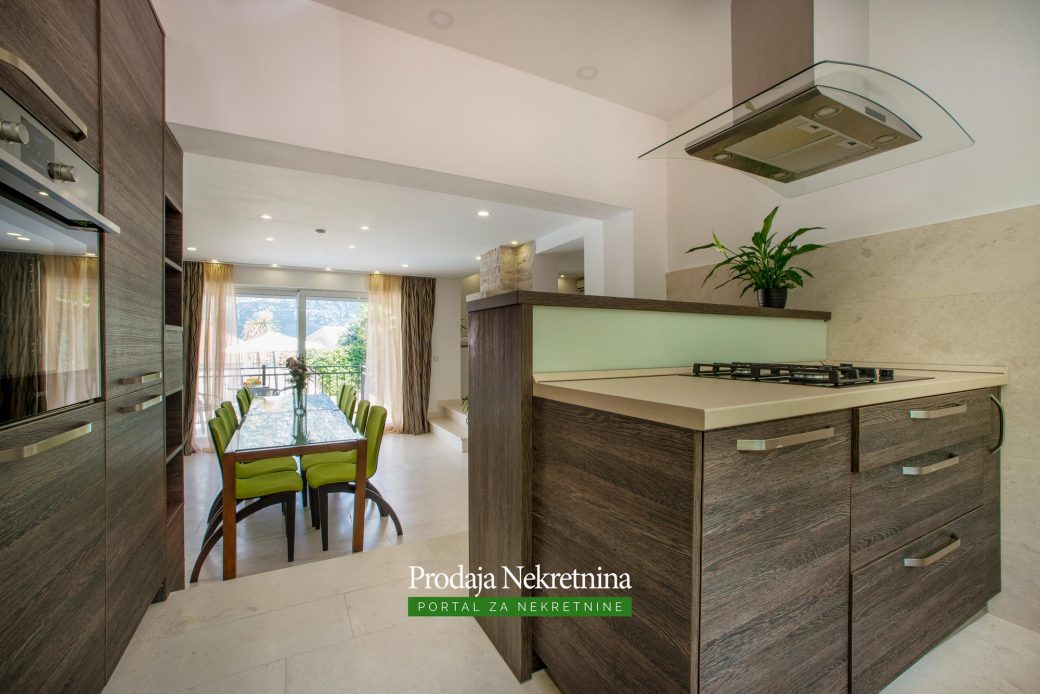 Luxury house for sale in Kotor