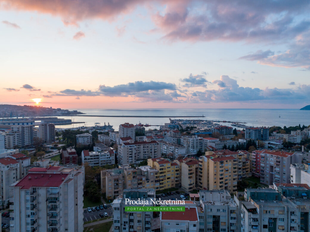 Penthouse sa pogledom na Bar