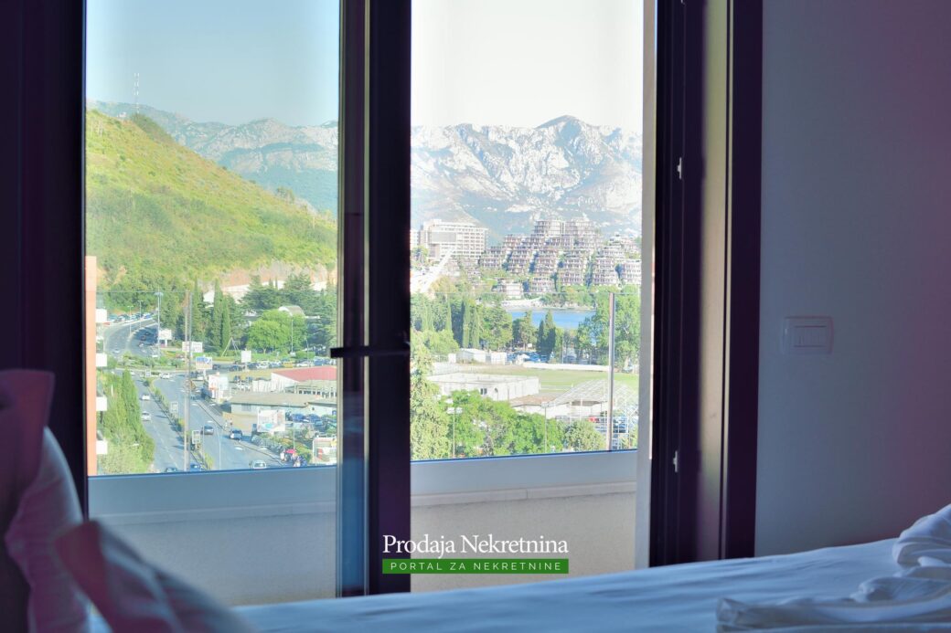 Luksuzni penthouse na prodaji u Budvi