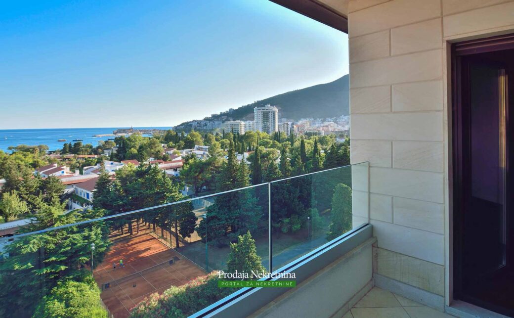 Luxury-penthouse-for-sale-in-Budva (31)
