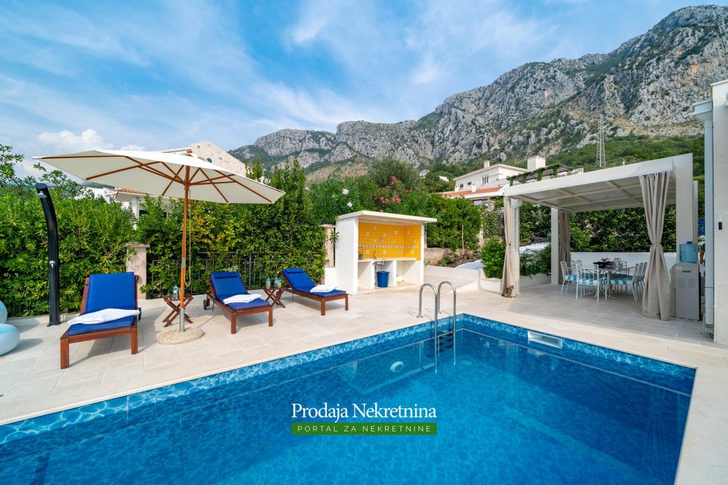 Luxury-villa-with-swimming-pool-for-sale-in-Budva (04)