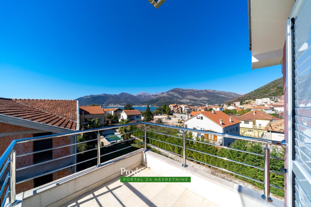 Three bedroom apartment in Tivat