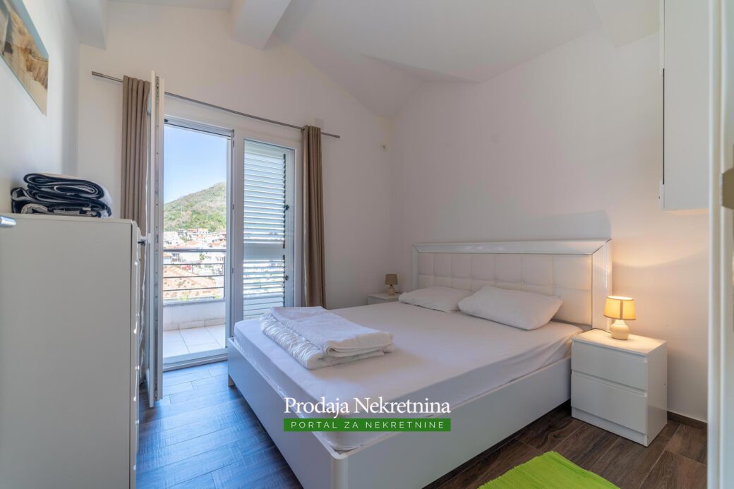 Three bedroom apartment in Tivat