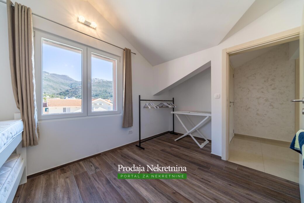 Three bedroom apartment in Tivat