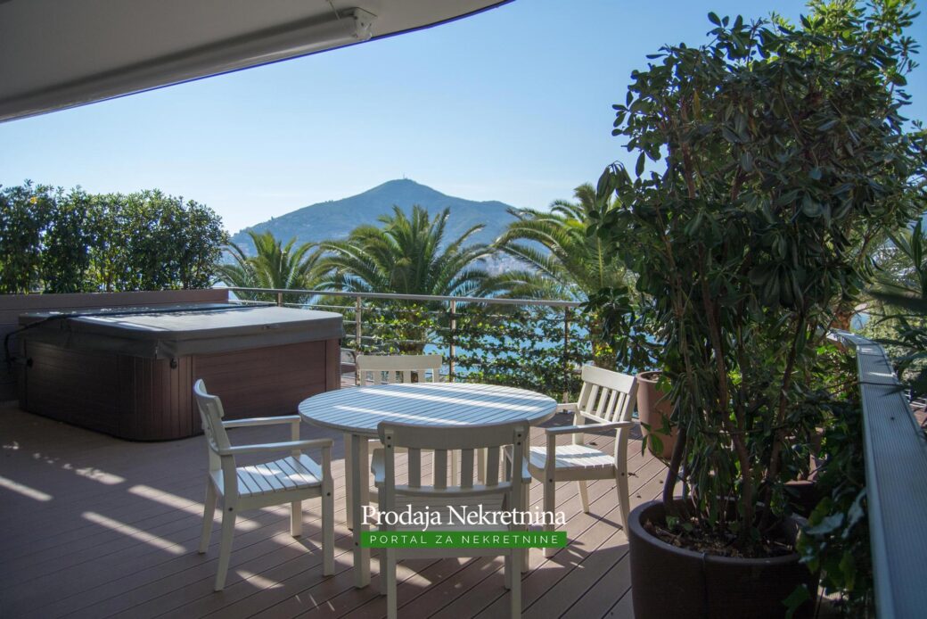 Two bedroom apartment for sale in Budva