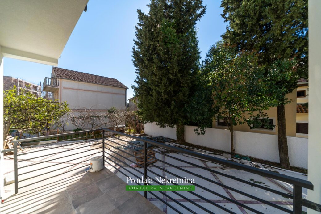 Two bedroom condo in Tivat