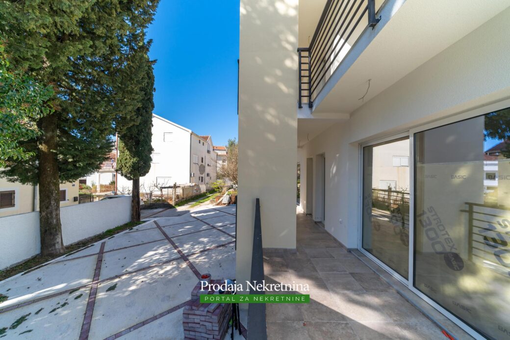 Two bedroom condo in Tivat