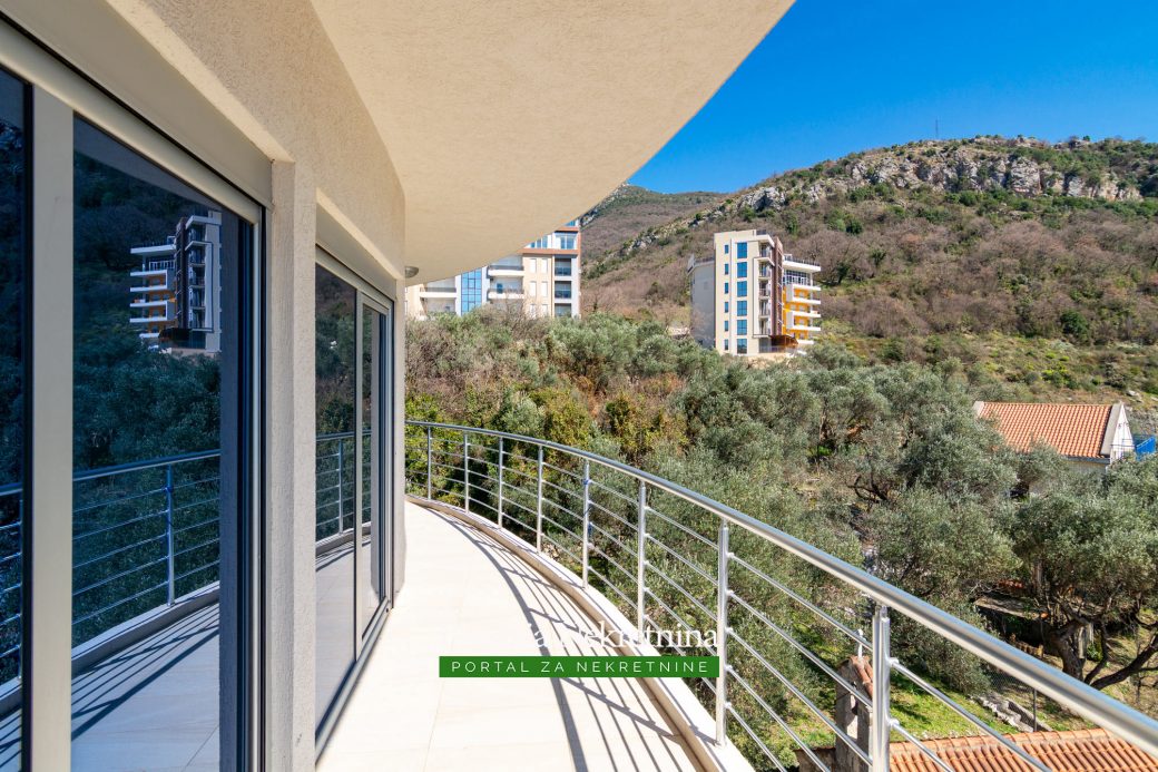 Apartment for sale in Budva