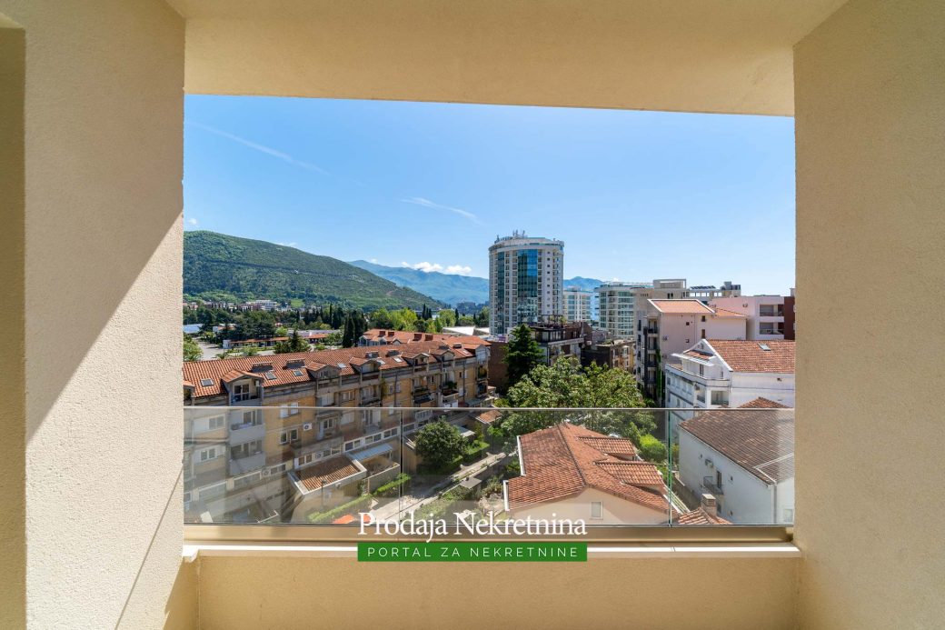 One bedroom apartment in Budva