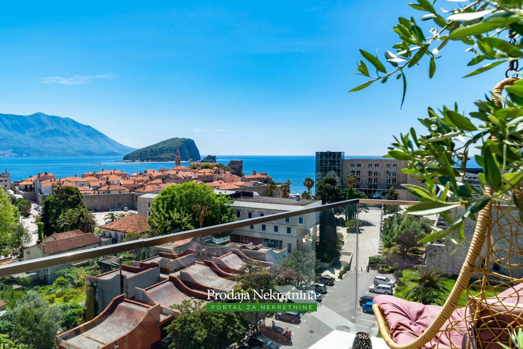 Luxury apartment in Budva