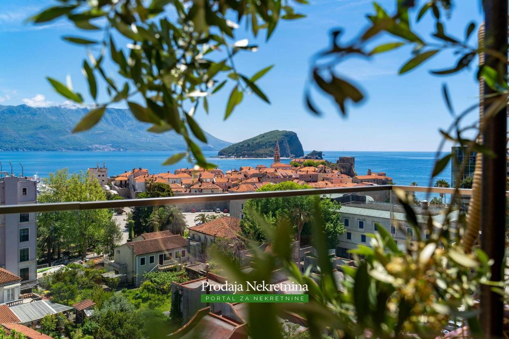 Luxury apartment in Budva