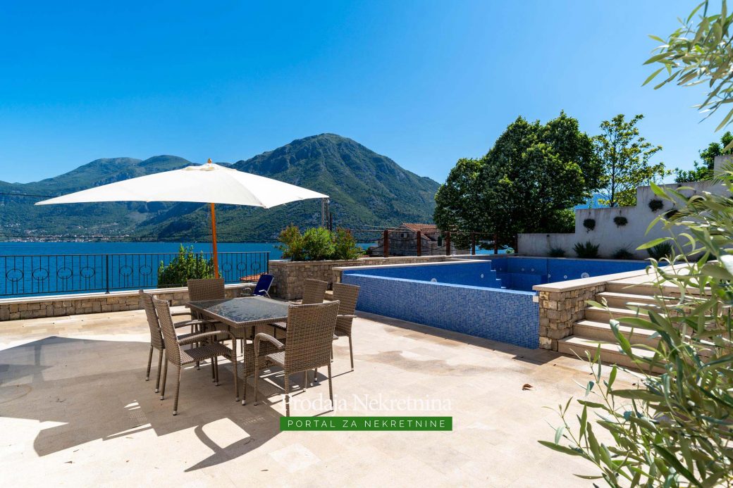 Villa for sale in Bay of Kotor