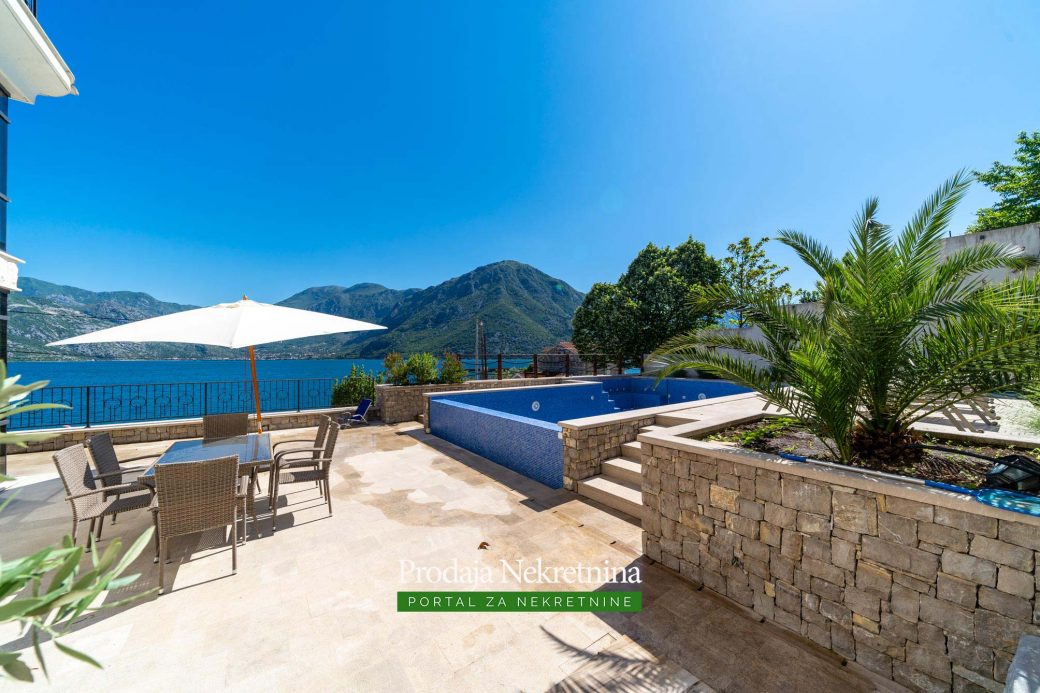 Villa for sale in Bay of Kotor