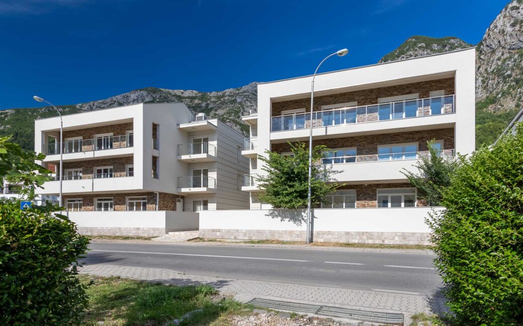 Studio for sale in Kotor Bay