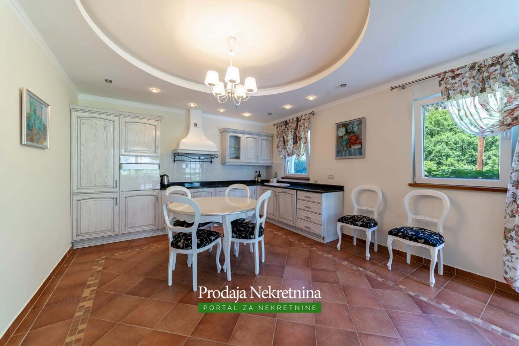 Three bedroom apartment in Kotor Bay