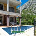 Three bedroom apartment in Kotor Bay