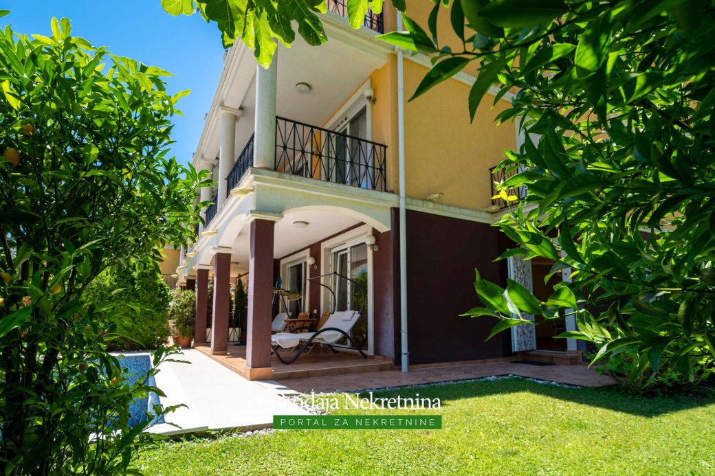 Three bedroom apartment in Kotor Bay