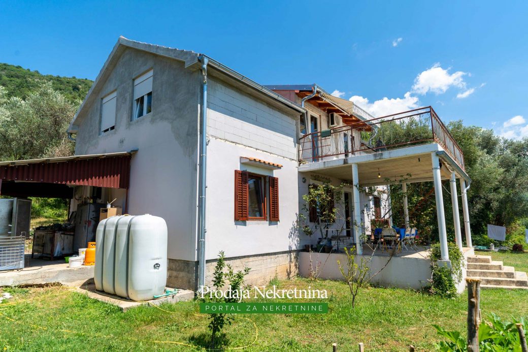 Family house in Tivat