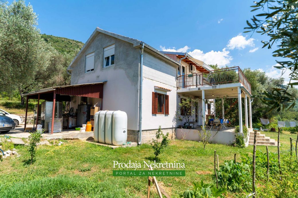 Family house in Tivat