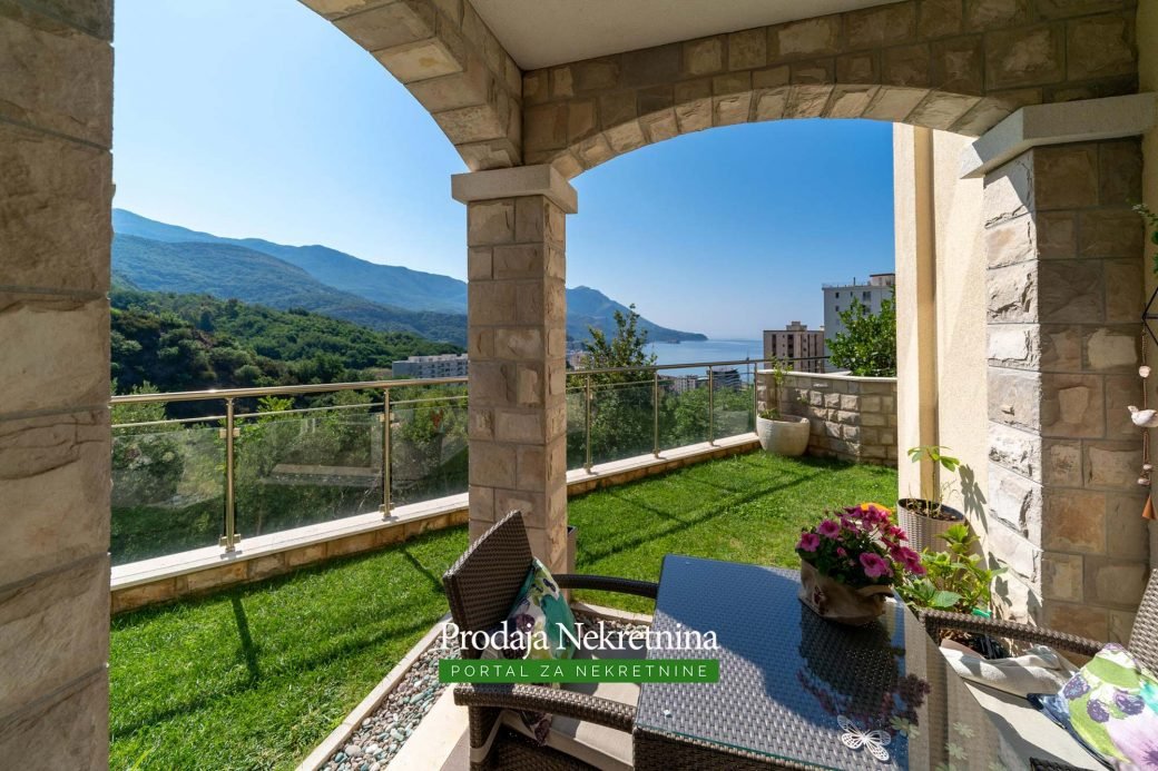Three bedroom apartment for sale in Budva