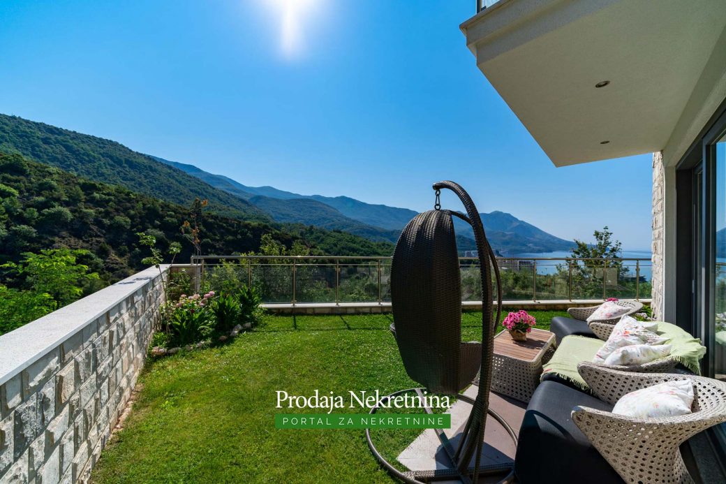 Three bedroom apartment for sale in Budva