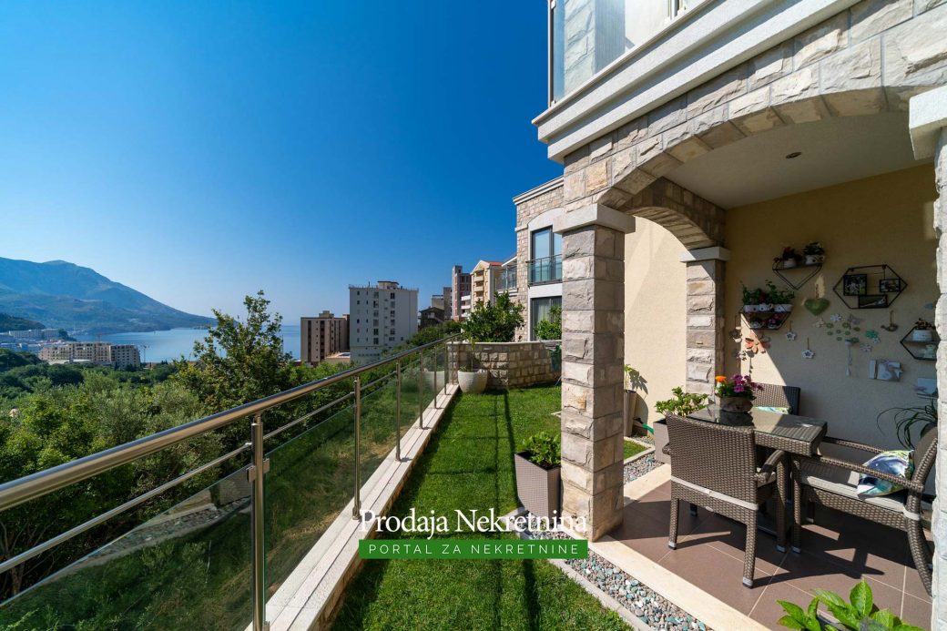 Three bedroom apartment for sale in Budva