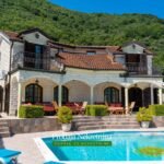 Villas-with-swimming-pool-for-sale-in-Bay-of-Kotor (24)