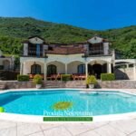 Villas-with-swimming-pool-for-sale-in-Bay-of-Kotor (31)