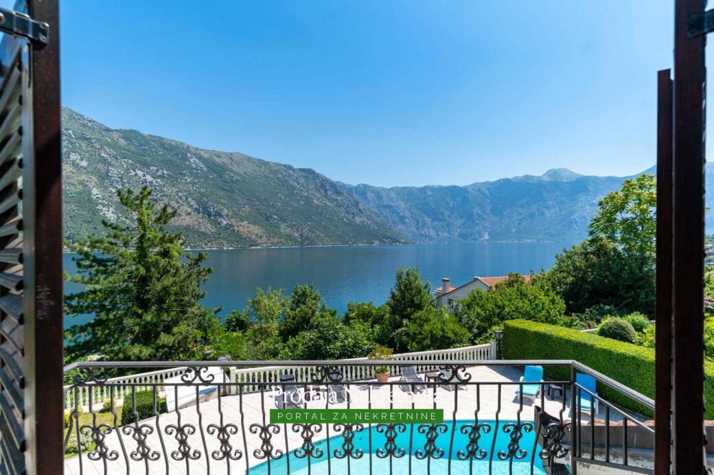 Villas-with-swimming-pool-for-sale-in-Bay-of-Kotor (4)