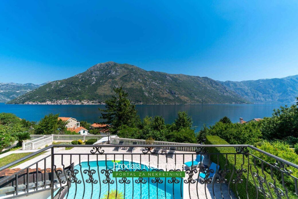 Villas-with-swimming-pool-for-sale-in-Bay-of-Kotor (47)