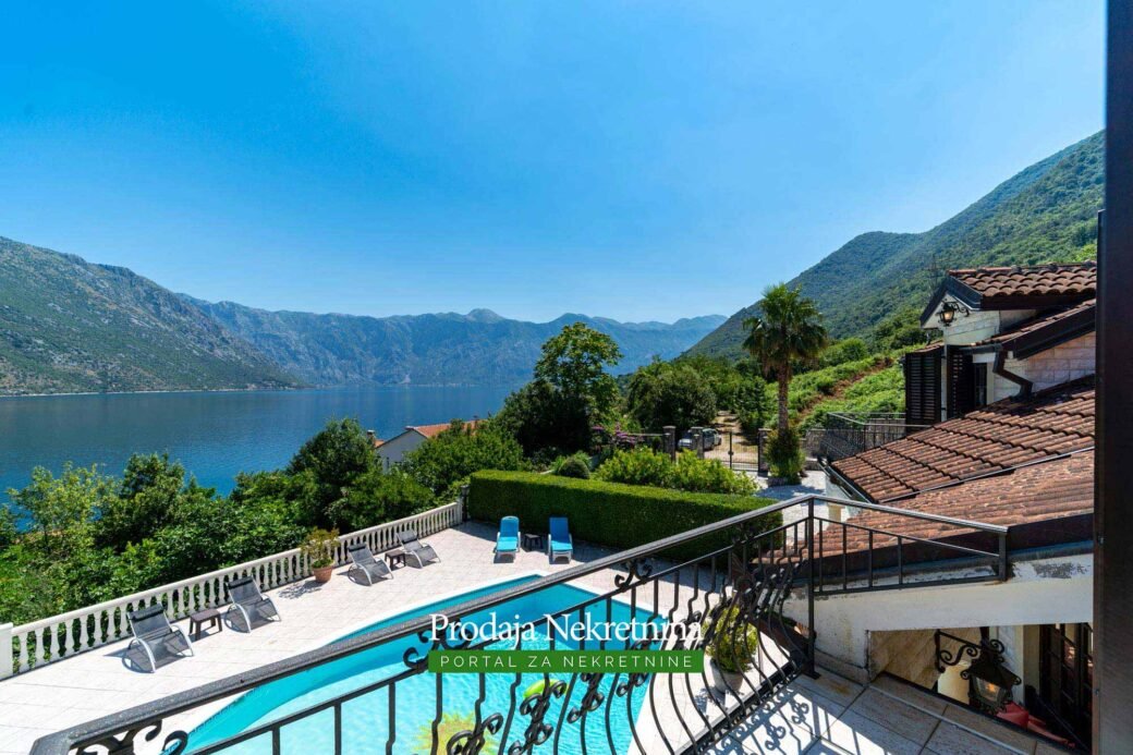Villas-with-swimming-pool-for-sale-in-Bay-of-Kotor (55)