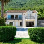 Villas-with-swimming-pool-for-sale-in-Bay-of-Kotor (6)