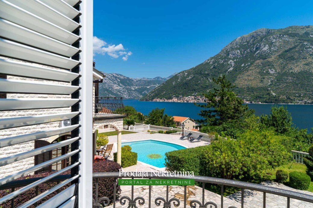 Villas-with-swimming-pool-for-sale-in-Bay-of-Kotor (70)