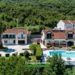 Villas-with-swimming-pool-for-sale-in-Bay-of-Kotor (83)