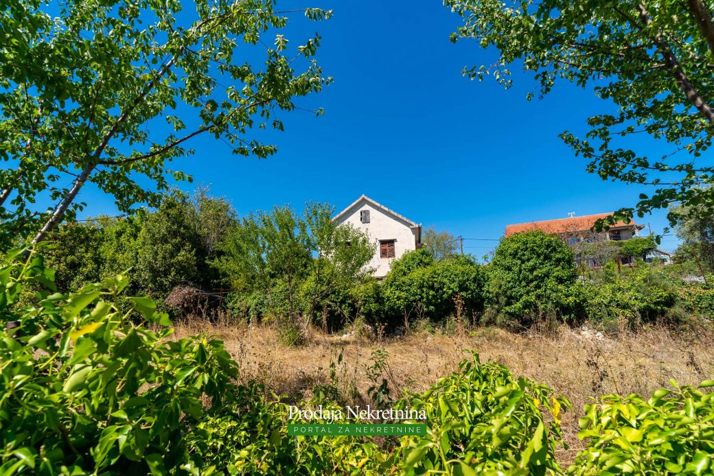 Land for sale in Lustica