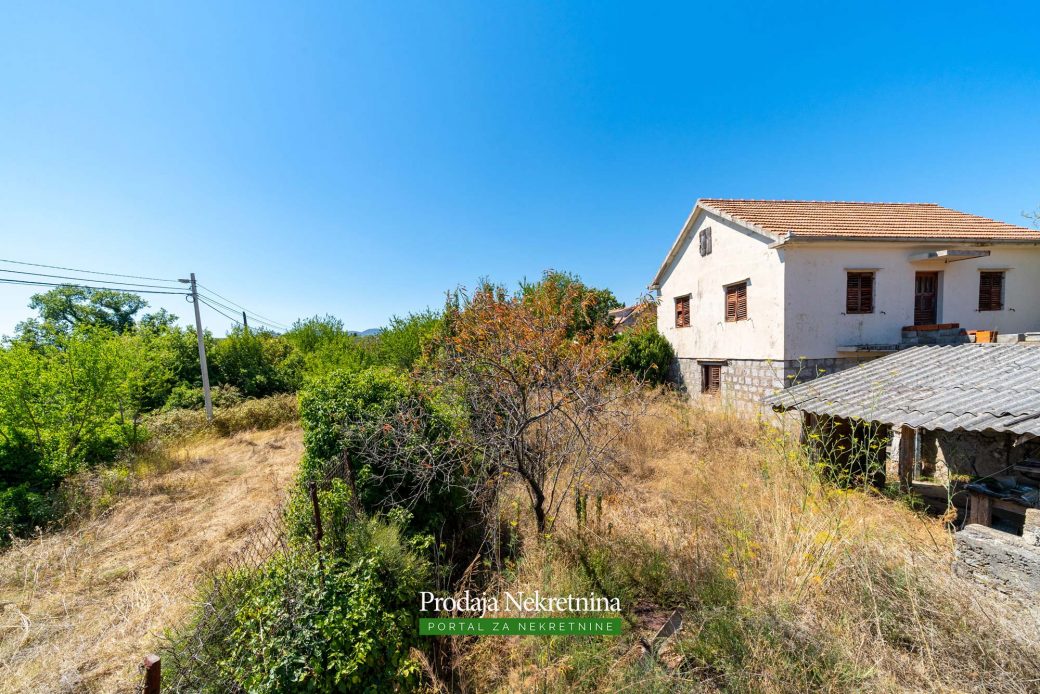 Land for sale in Lustica