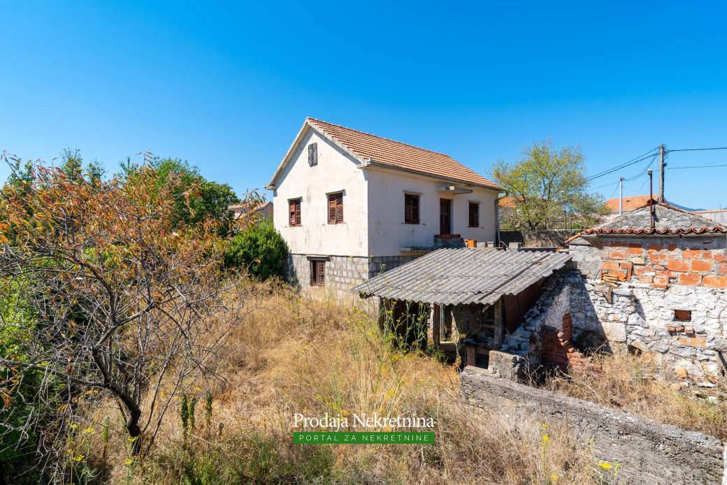 Land for sale in Lustica