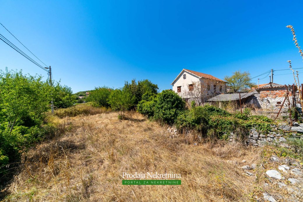 Land for sale in Lustica