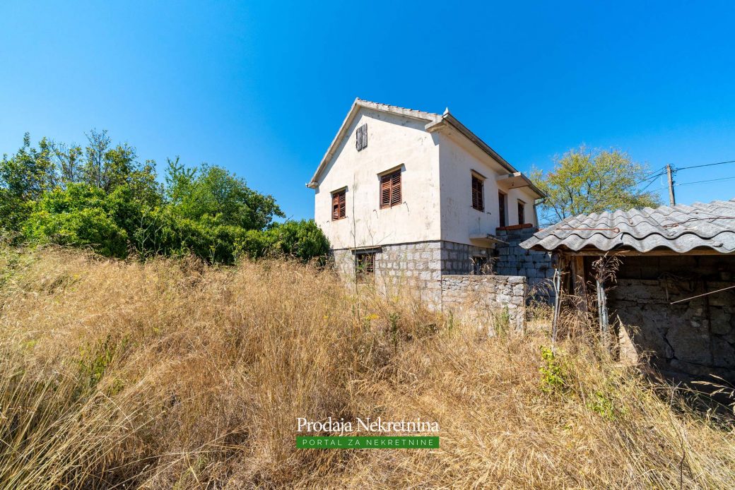 Land for sale in Lustica