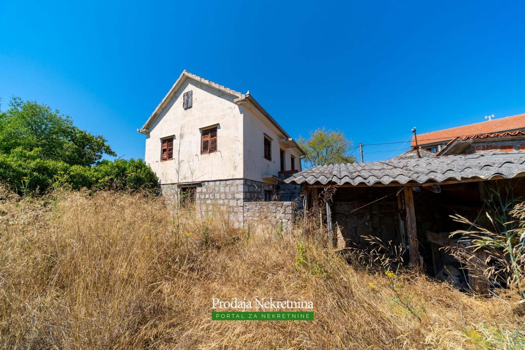 Land for sale in Lustica