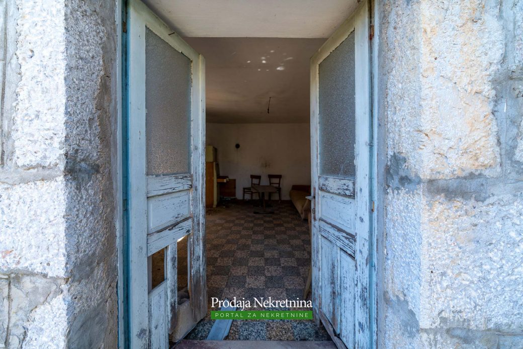 Land for sale in Lustica